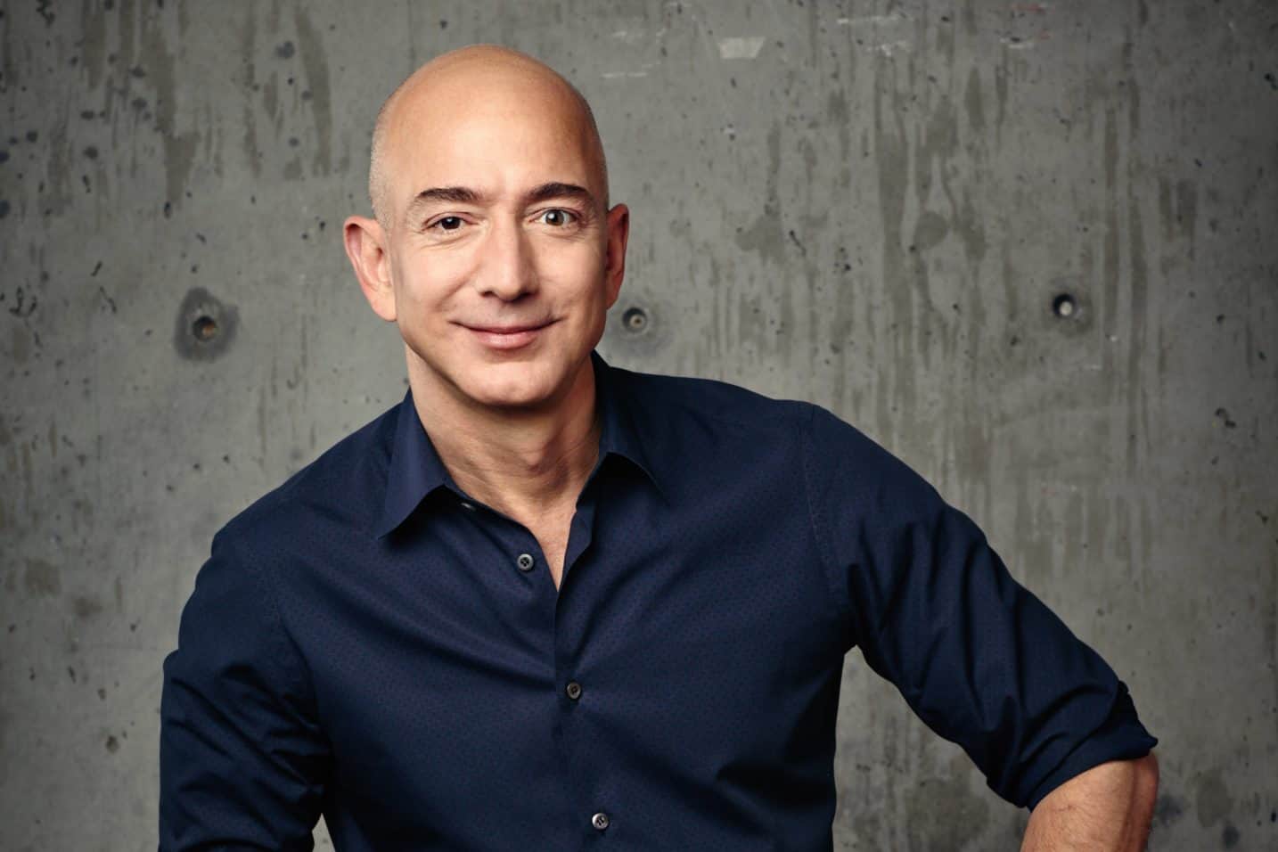 Quem é o brasileiro que vendeu mansão de R$ 400 milhões para Jeff Bezos,  dono da