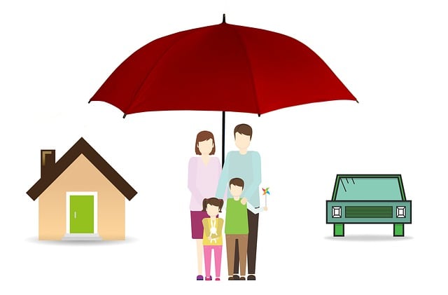 seguro de vida: ilustração de família se abrigando em um guarda-chuva