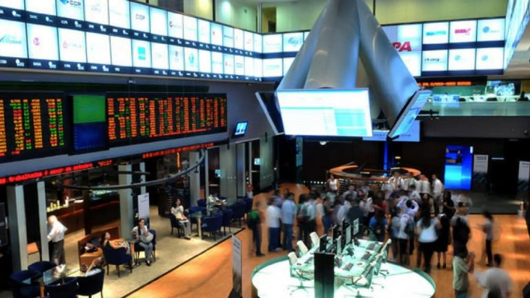 Ibovespa recua 1,16% com Petrobras pesando no índice; confira altas e baixas