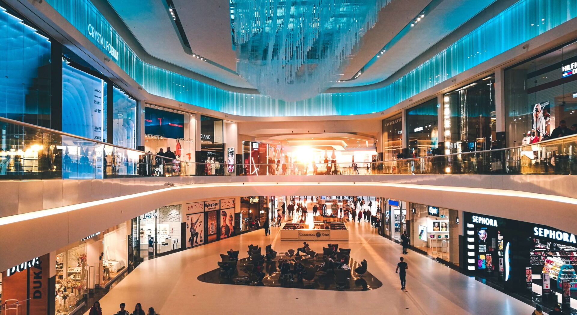 Shoping center: comércio - entidade eleva previsão de alta