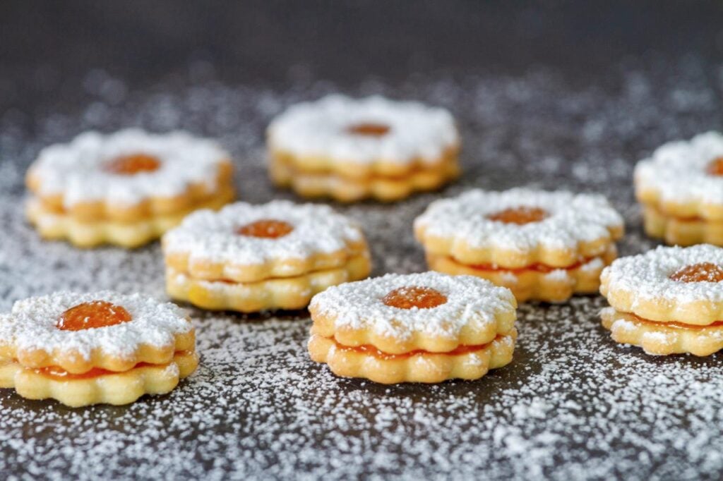 Imagem mostra uma tábua de biscoitos
