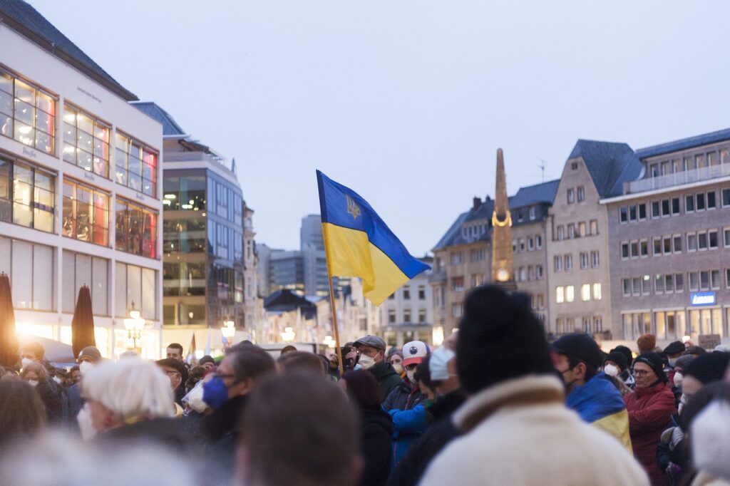 Imagem mostra população da Ucrânia no centro da capital.