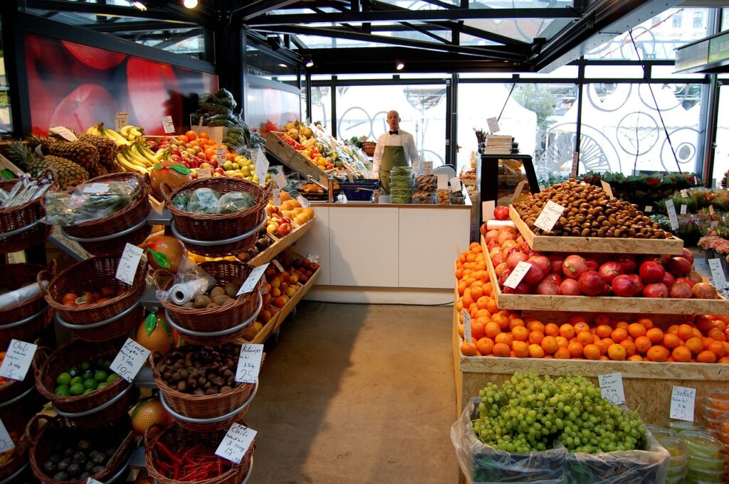Imagem mostra pedaço de um supermercado.