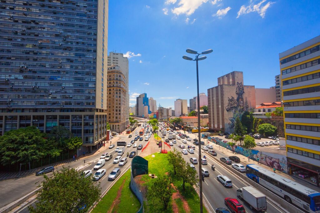 Imagem mostra a cidade de São Paulo.