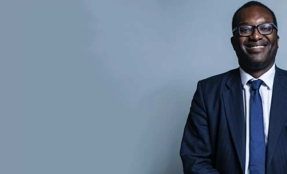 Ex-ministro de finanças do Reino Unido, Kwasi Kwarteng; fonte: gov.uk.