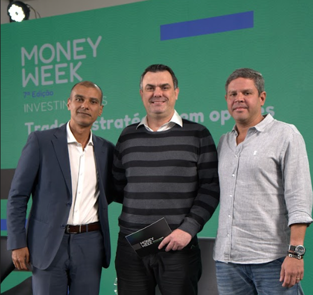 foto do painel sobre opções da Money Week