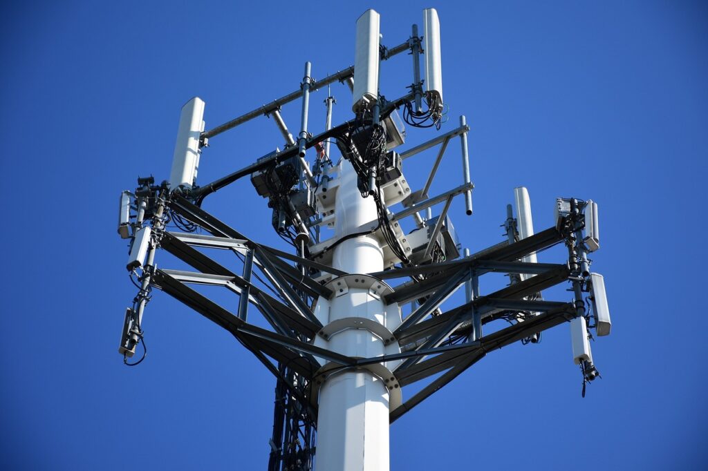 Imagem mostra uma antena de transmissão.