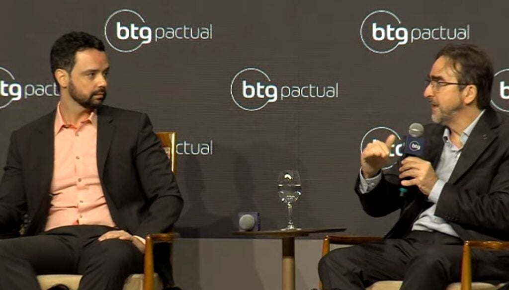 Bernard Appy, secretário especial de Reforma Tributária do Ministério da Fazenda, e Gustavo Guimarães, secretário-executivo do Ministério do Planejamento, durante a CEO Conference