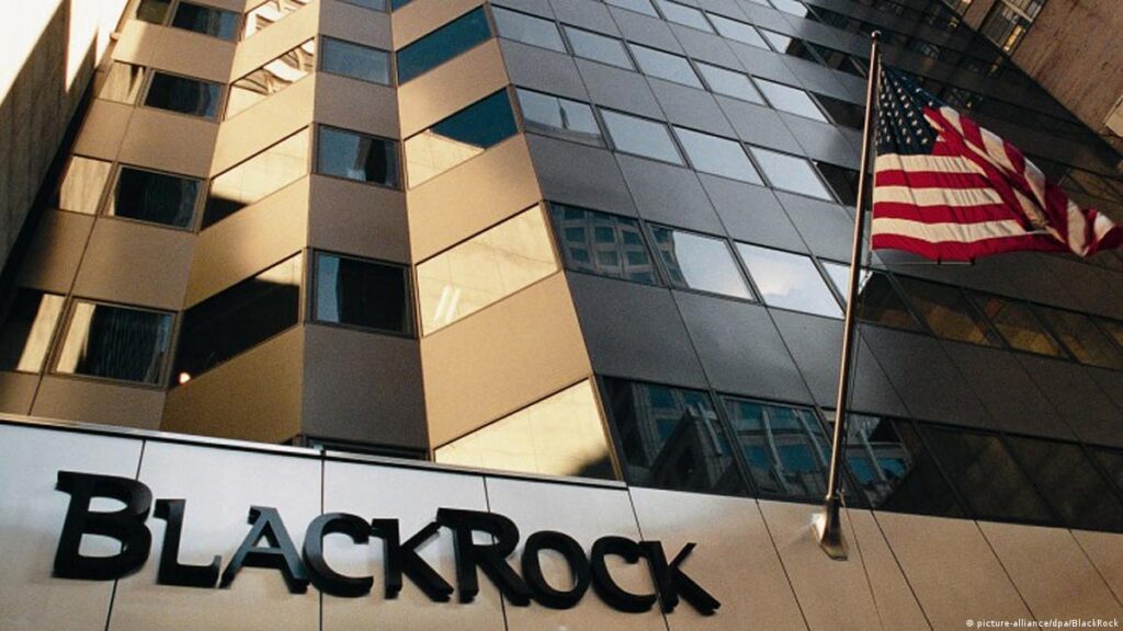 Imagem mostra a fachada da BlackRock.