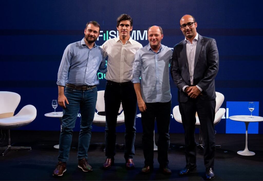 foto do painel de Fundos Imobiliários de galpões logísticos