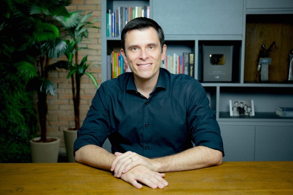 foto de Gustavo Cerbasi, escritor e consultor financeiro