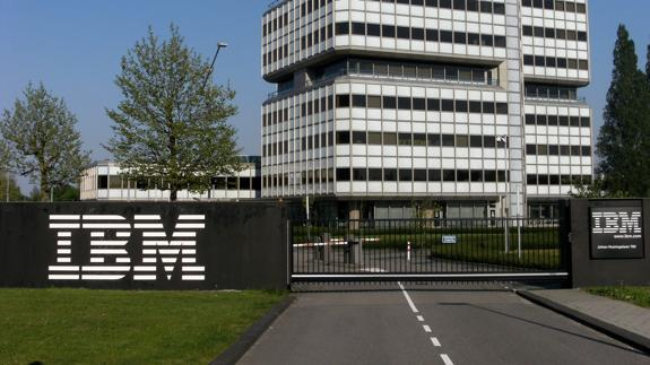 Imagem mostra a sede da IBM.