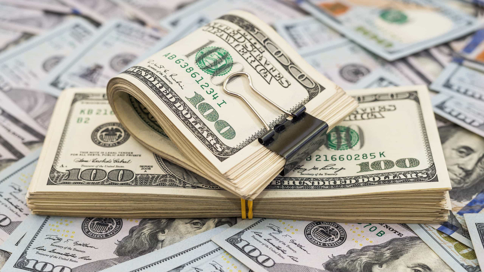 O que seria a dolarização da economia proposta por Milei? EuQueroInvestir