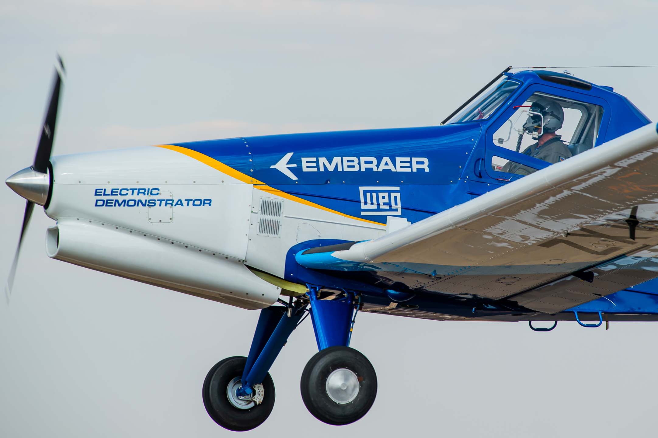 Protótipo de avião elétrico da Embraer que será exibido em São Paulo