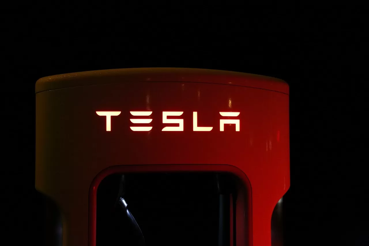A Tesla mais do que dobrou seu lucro trimestral