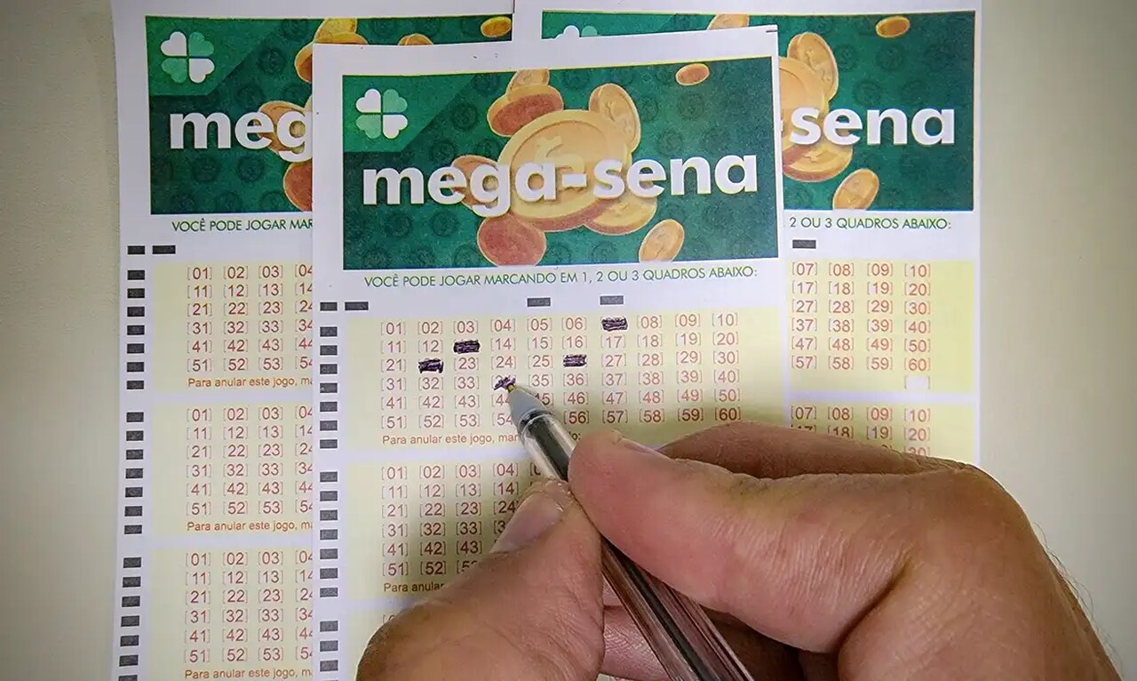 Imagem da Mega-Sena: Mega-Sena paga R$ 53 milhões: quanto rende o prêmio e como investir