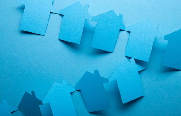 foto de casas de papel azuis: número de investidores de fiis