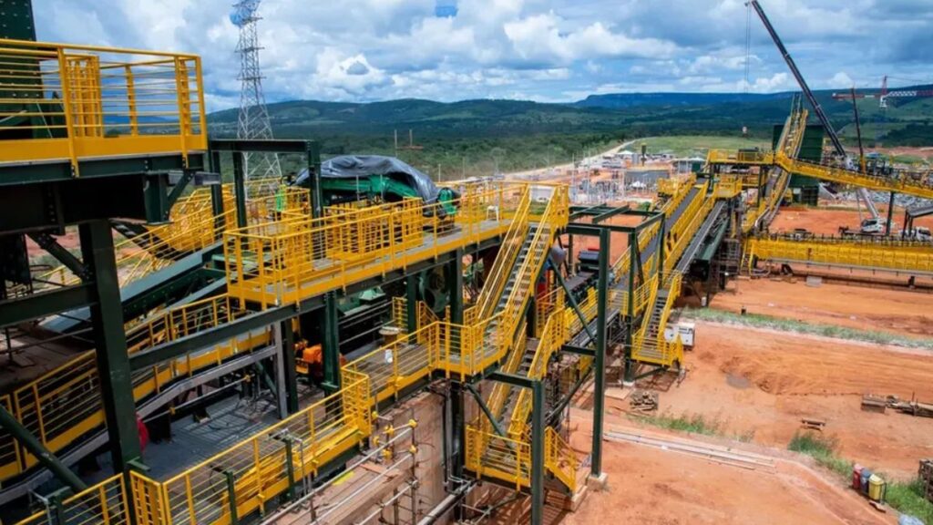 Sigma Lithium: maior produtora de lítio do Brasil é alvo de disputa por montadoras
