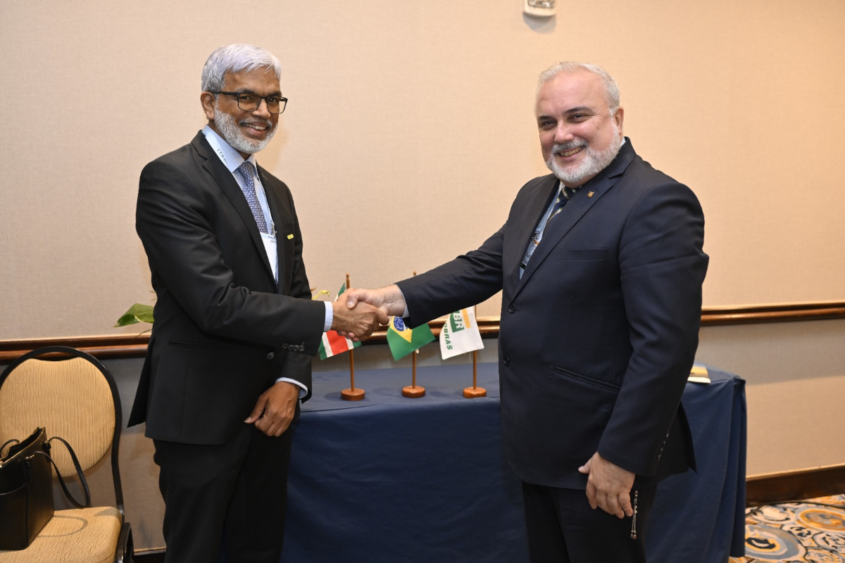O presidente da Petrobras, Jean Paul Prates, e o CEO Shaikh Nawaf S. Al-Sabah (Kuwait Petroleum Corporation -KPC), na CERAWeek 2024, em Houston