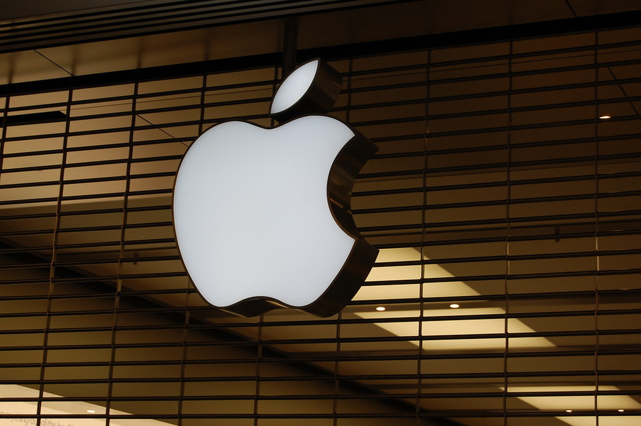Apple negocia para integrar o Gemini, IA do Google, no iPhone