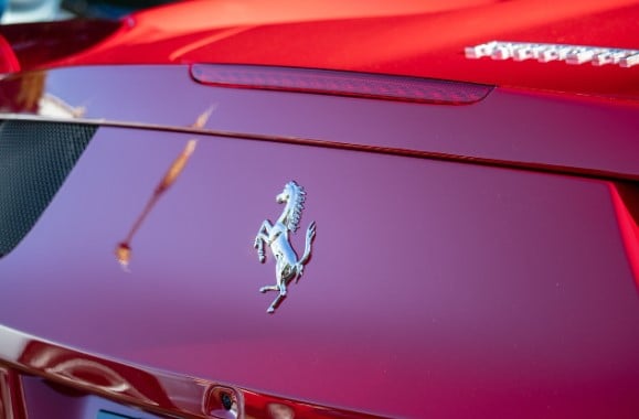 foto de Ferrari: logotipo do carro