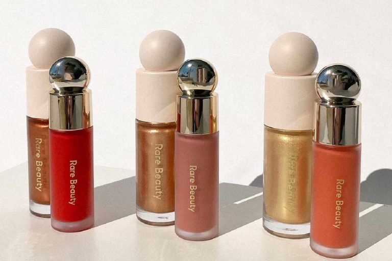 Iluminador e blush líquido da Rare Beauty