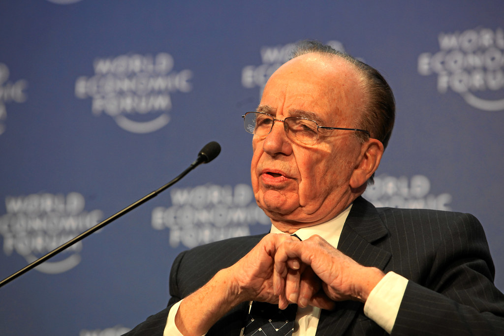 Ex-presidente da Fox, Rupert Murdoch fica noivo aos 92 anos