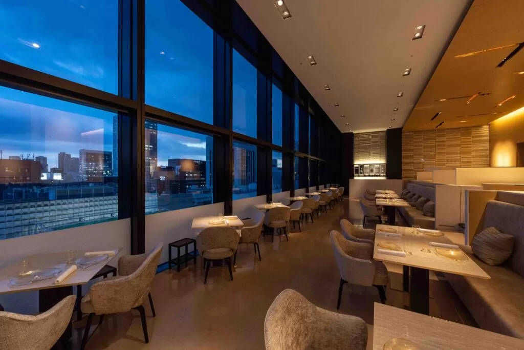 5 lojas de luxo que possuem restaurantes: chanel