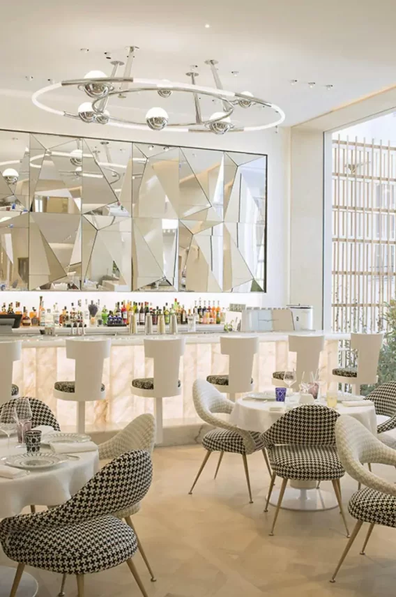 5 lojas de luxo que possuem restaurantes: dior