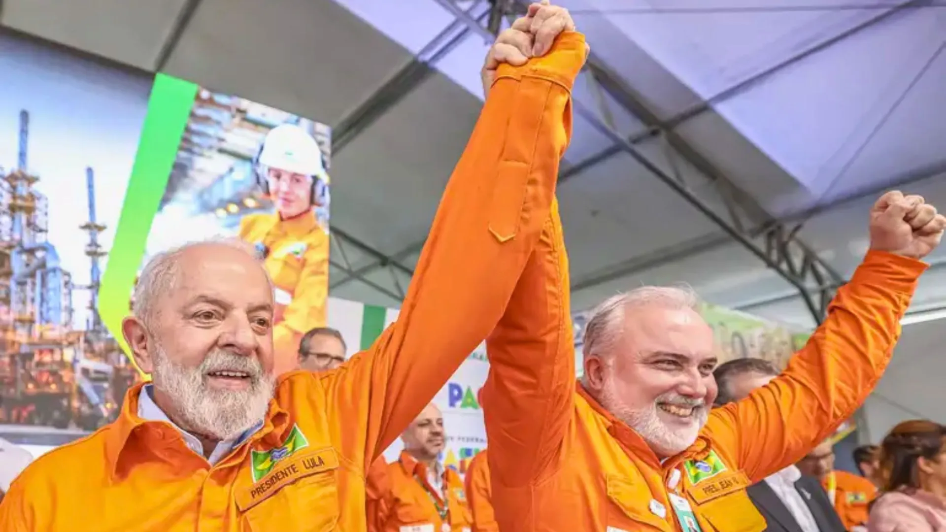 Lula e Jean Paul Prates durante um evento da Petrobras