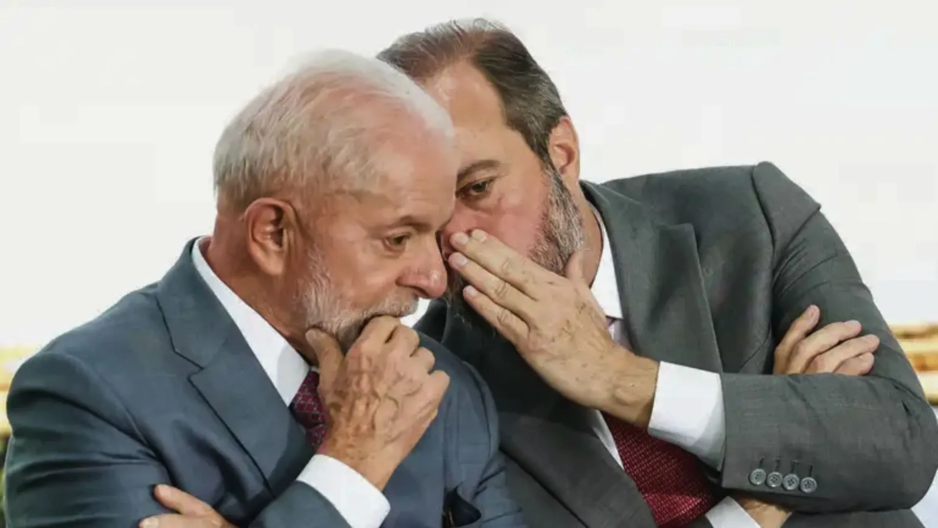 Presidente Lula e o ministro de Minas e Energia Alexandre Silveira