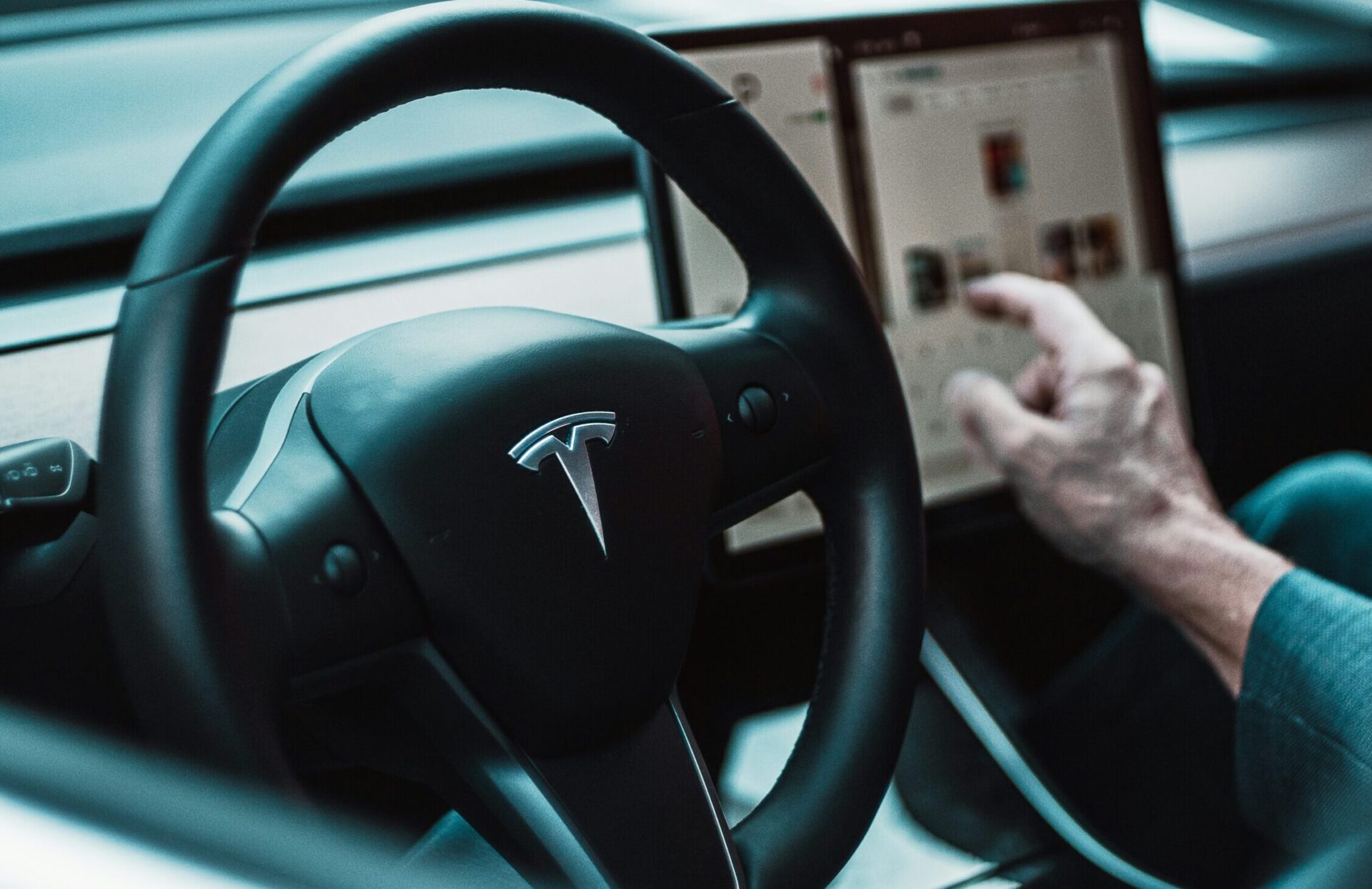 Tesla: vendas ficam abaixo do esperado e ações têm queda