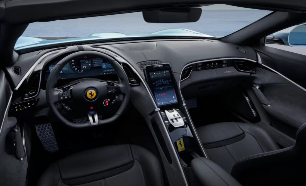 Ferrari Roma Spider: interior do veículos
