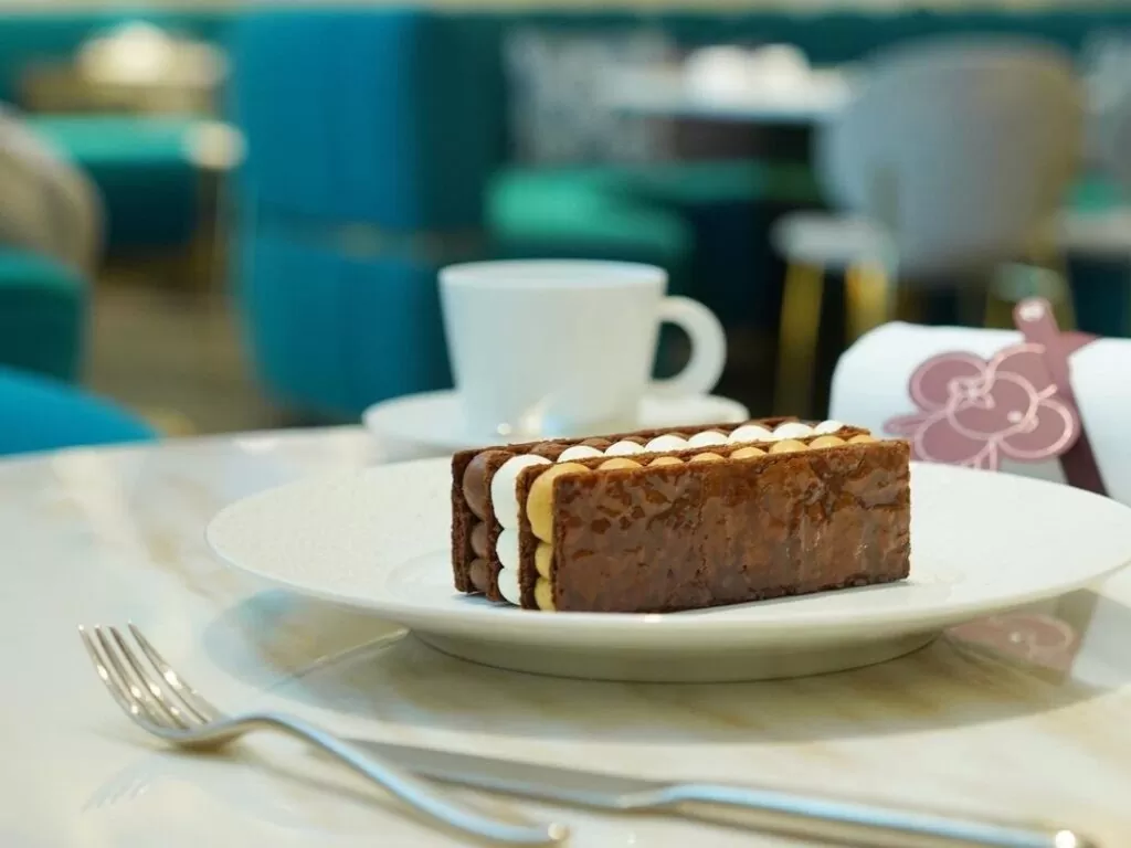 Le Café V
