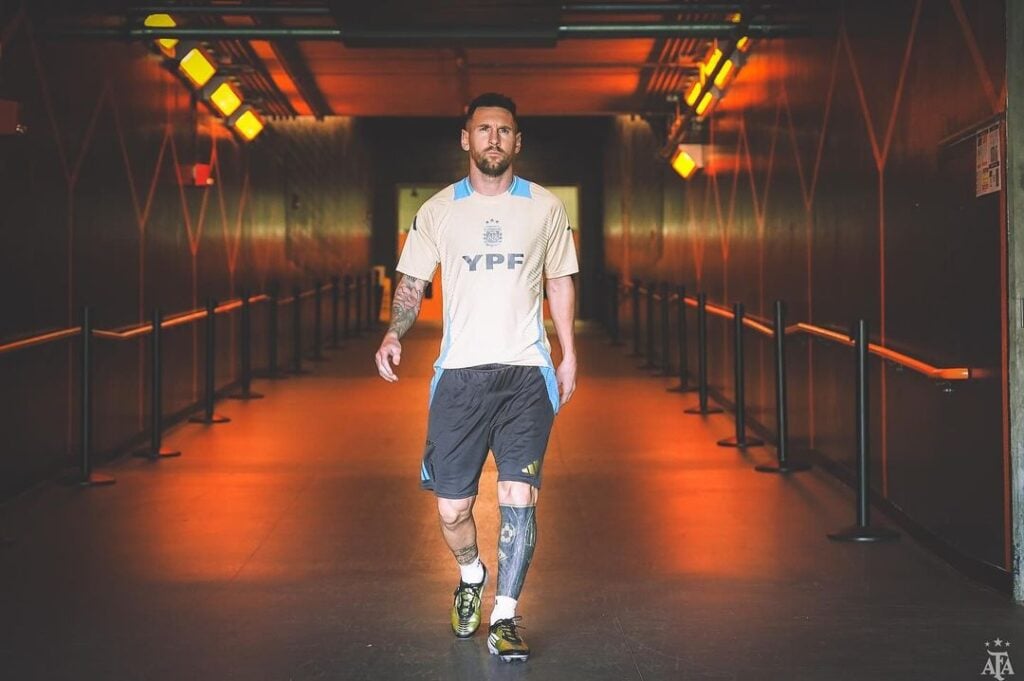 dia do futebol. messi.