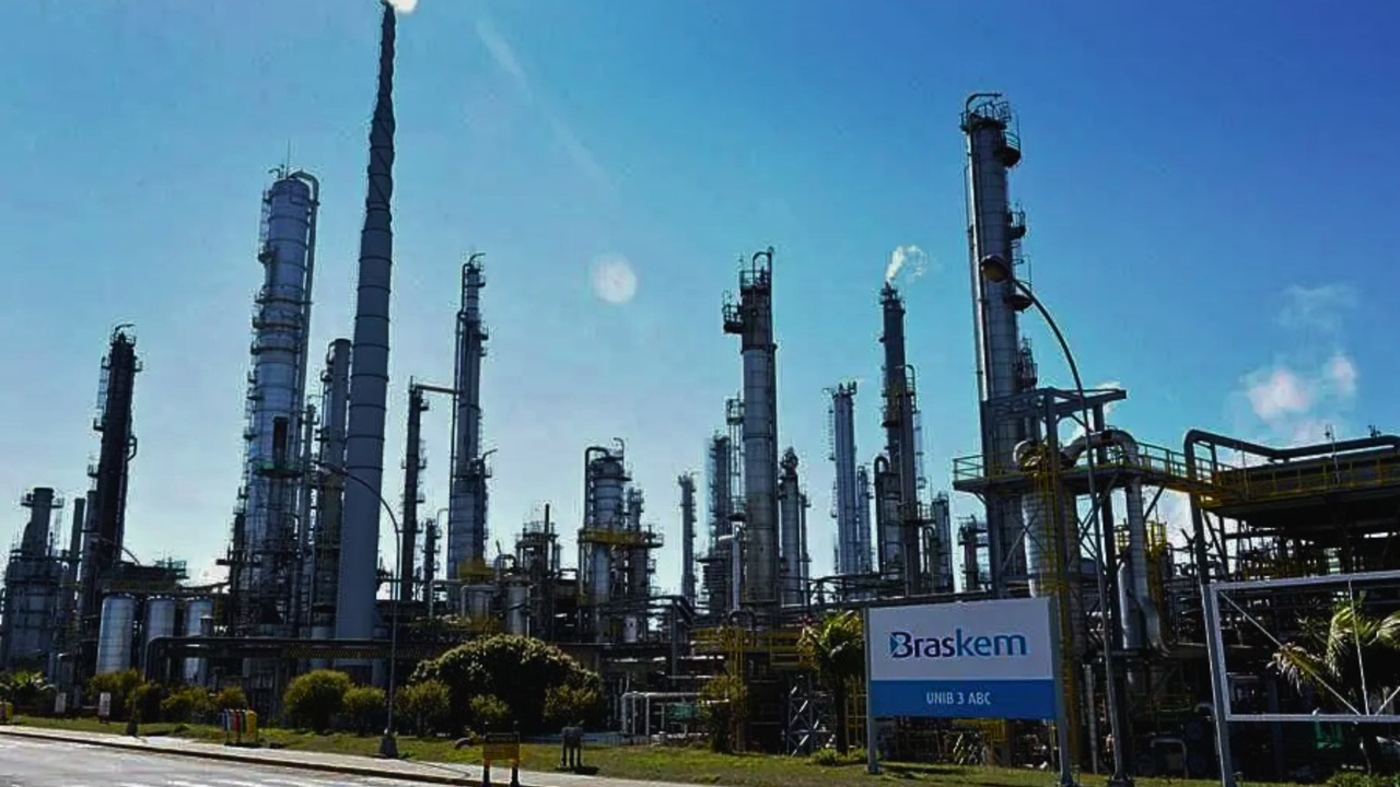 Braskem (BRKM5) anuncia elevação de imposto sobre importação de produtos petroquímicos