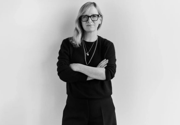 Sarah Burton: foto da estilista