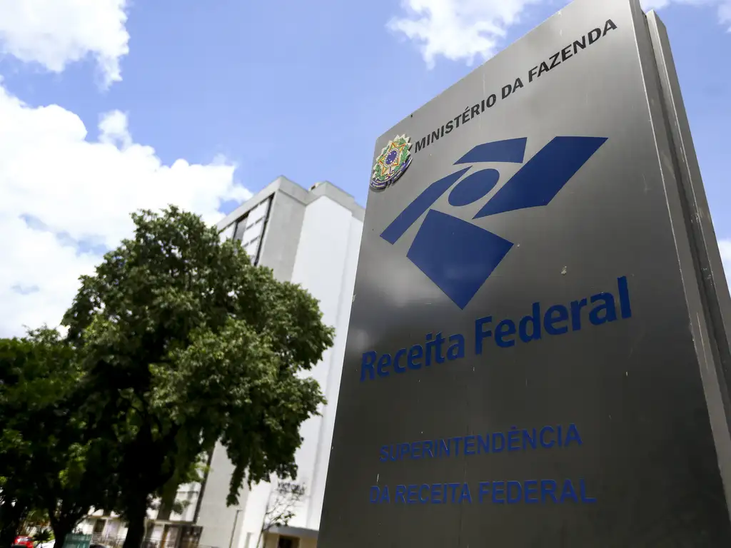 Fachada do prédio da receita federal em Brasília