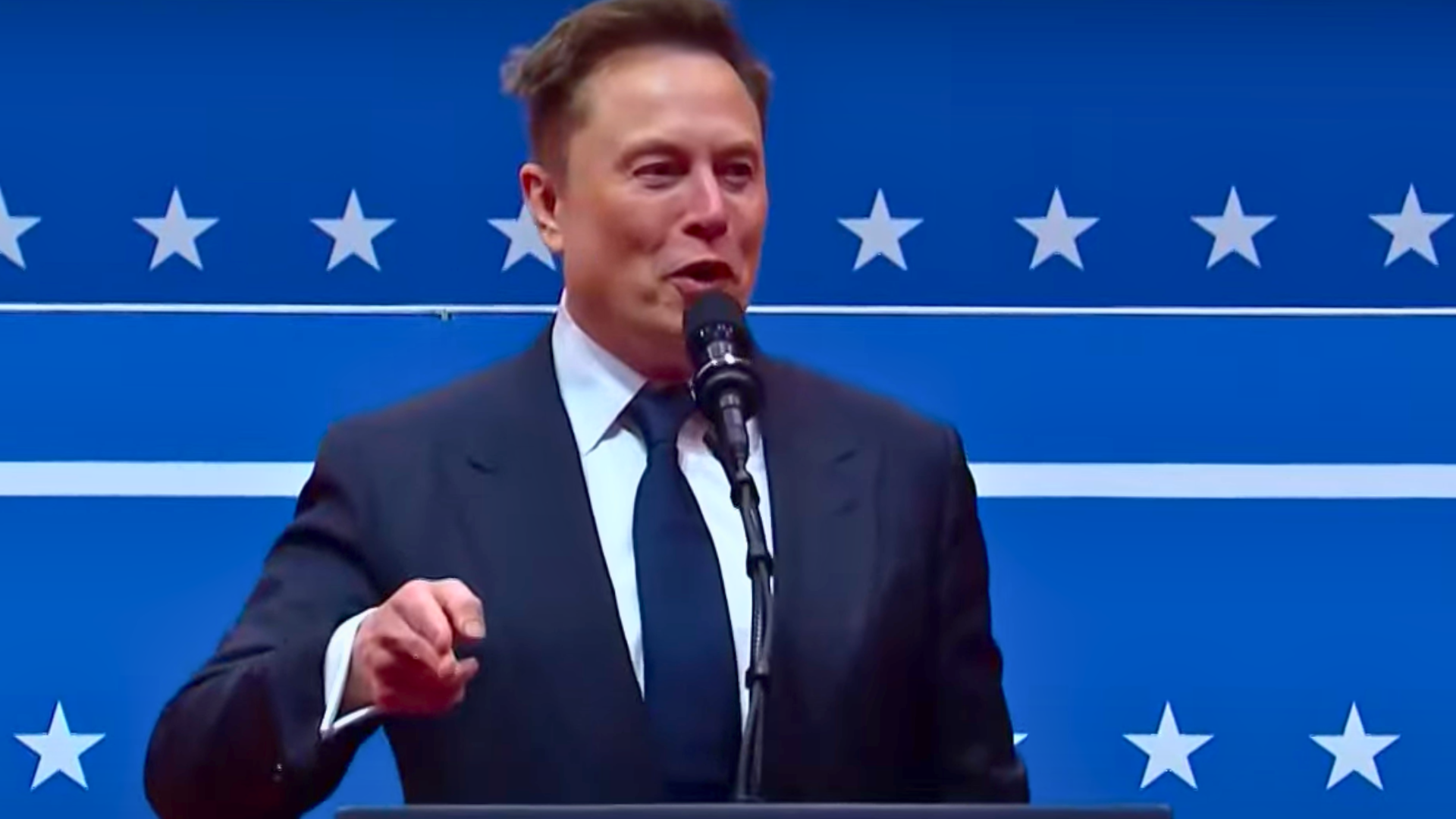 Elon Musk em discurso após posse de Trump