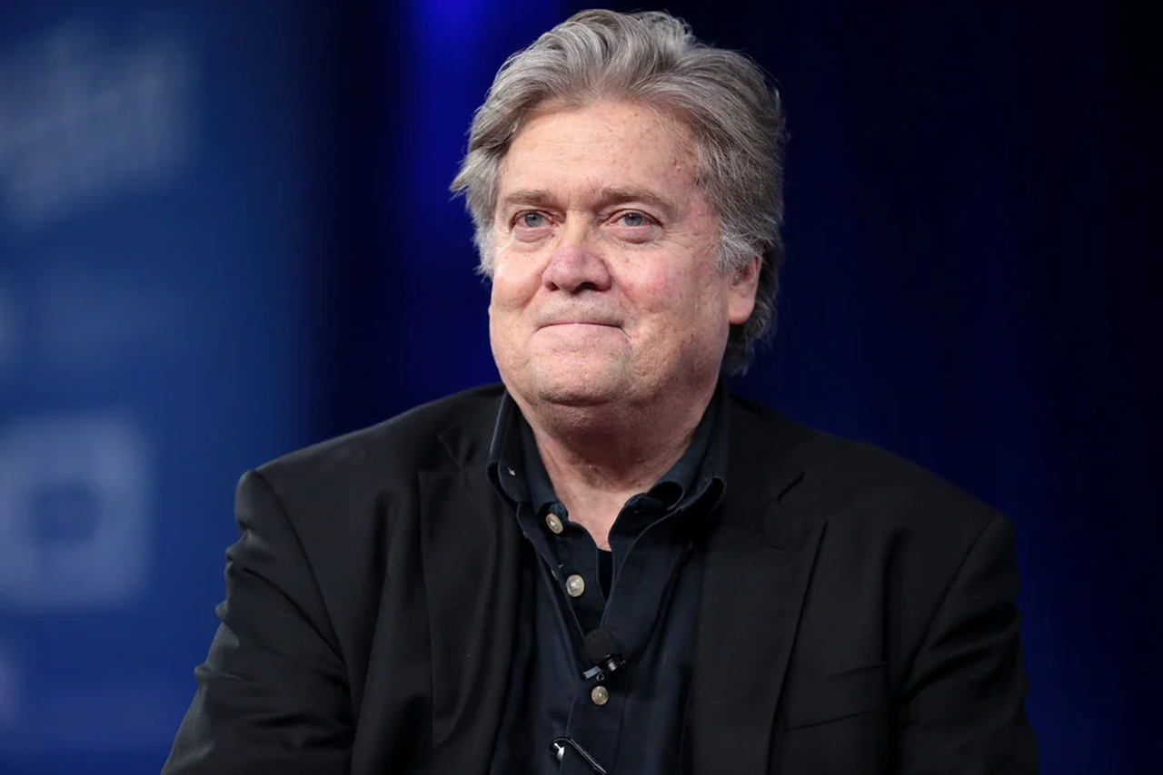 Steve Bannon critica Musk: "é uma pessoa muito má”