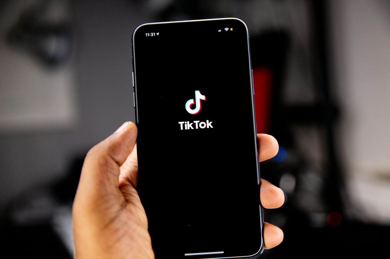 Perplexity AI propõe fusão com TikTok; saiba os detalhes