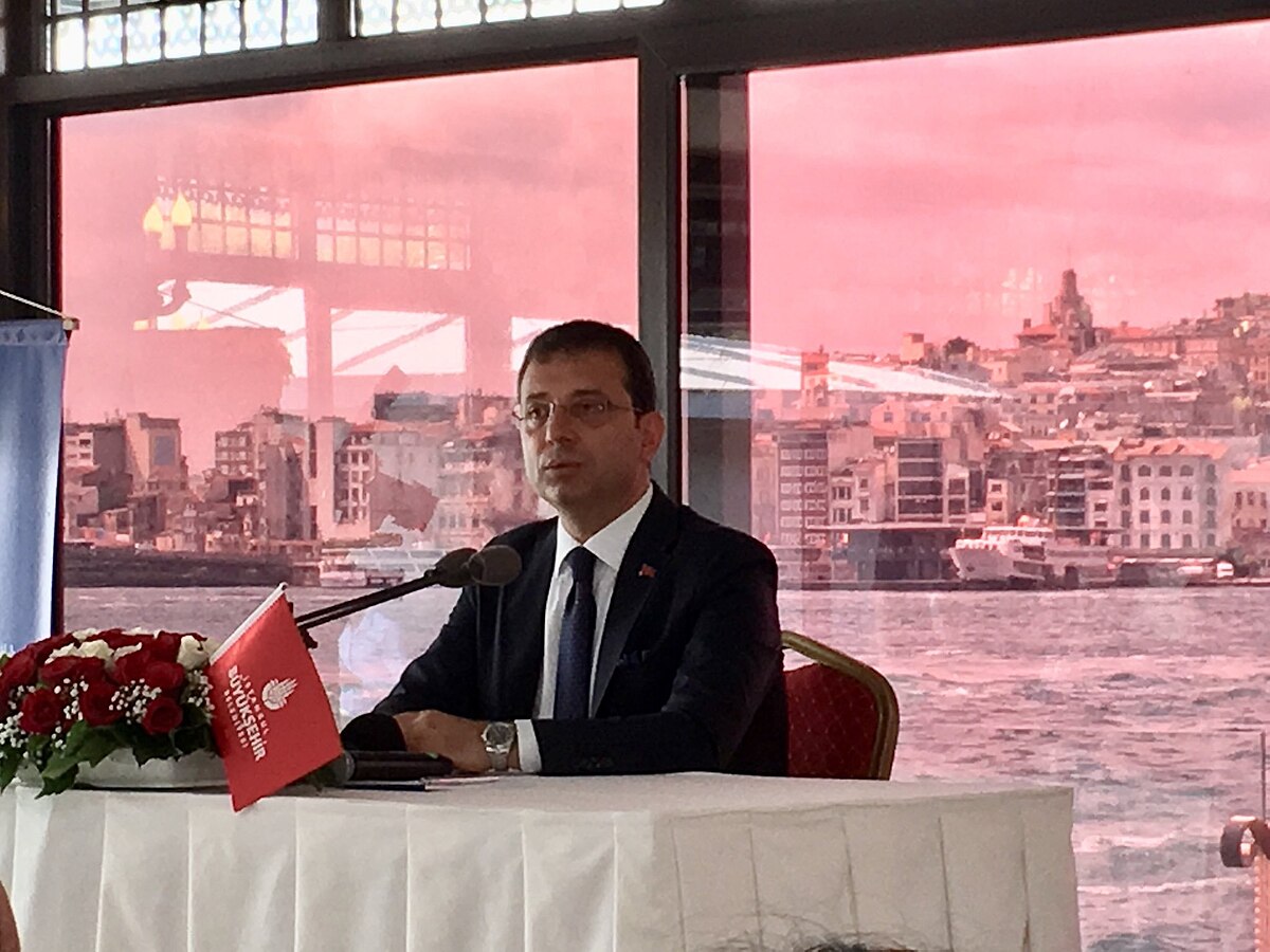 prefeito de istambul e Erdogan