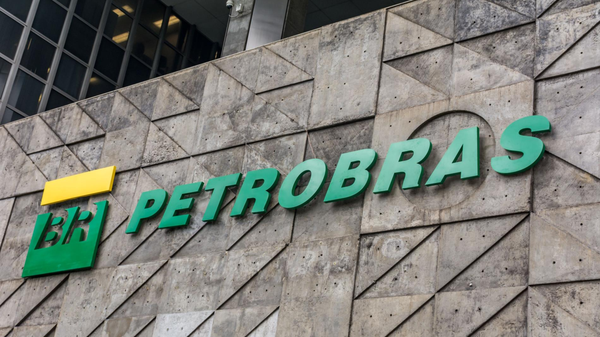 Letreiro da Petrobras em sua sede no Rio de Janeiro