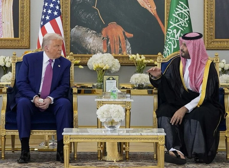 Donald Trump e Arábia Saudita: conversas entre EUA e princípe árabe