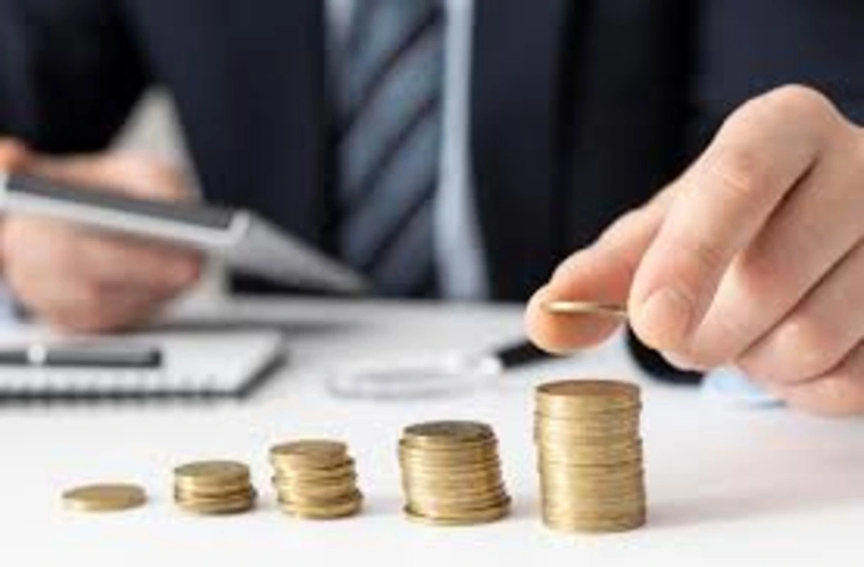 Dividendos dos FIIs: ALZR11, BTLG11 e outros pagam nesta semana