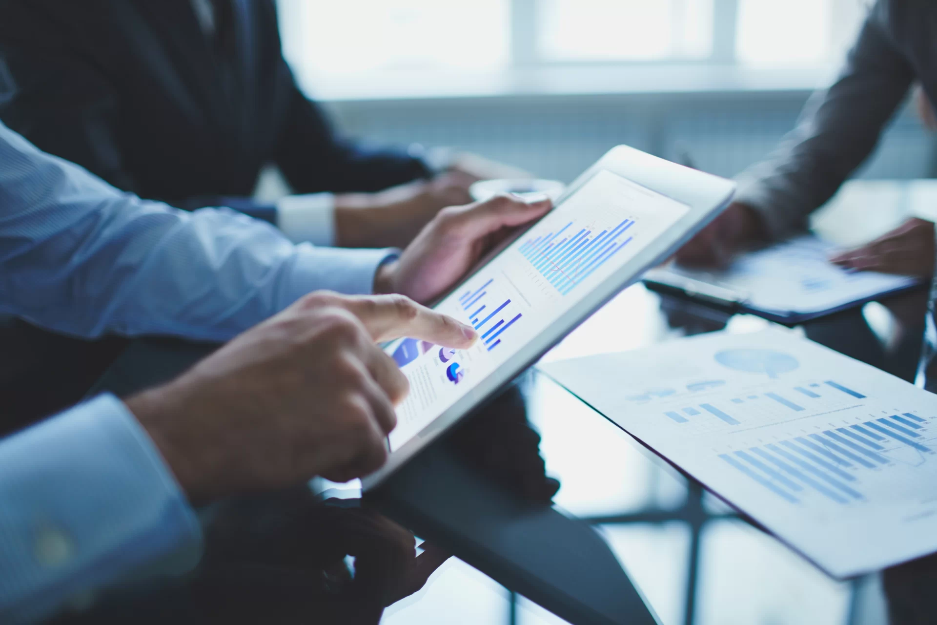 Onde investir no segundo semestre: bolsa, tarifas e impactos para o Brasil