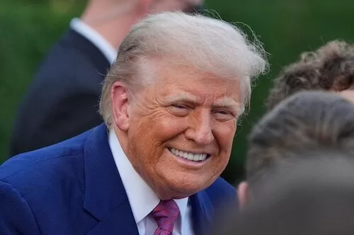 Foto de Donald Trump sorrindo: pacote tributário é aprovado