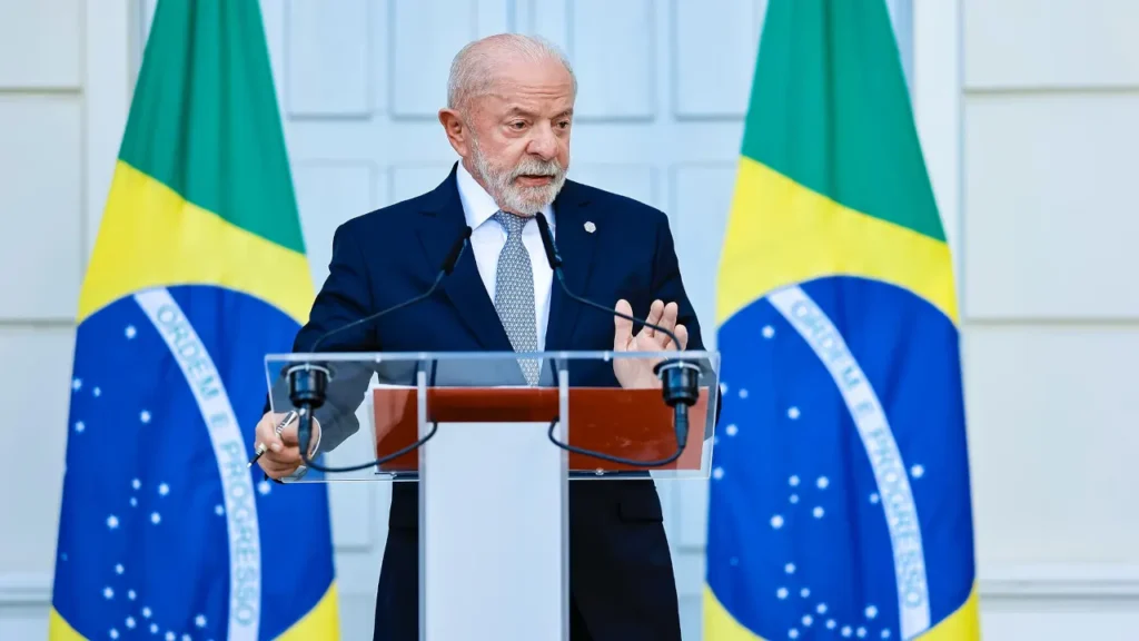 Presidente da República, Luiz Inácio Lula da Silva durante entrevista coletiva à imprensa, na Residência da Missão Permanente do Brasil junto às Nações Unidas, em Genebra - Suíça.