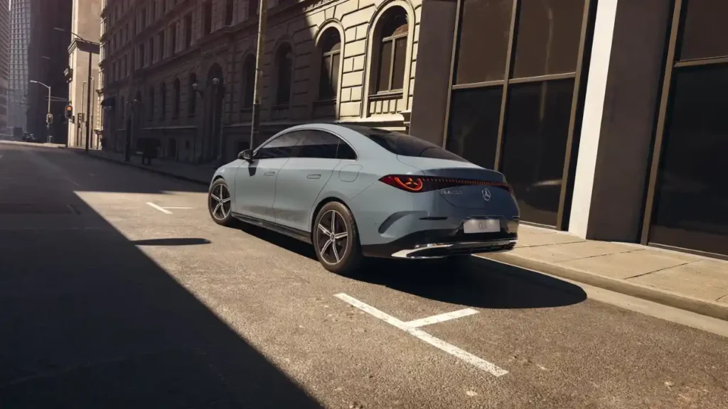 Traseira do novo Mercedes-Benz CLA 200 AMG Line